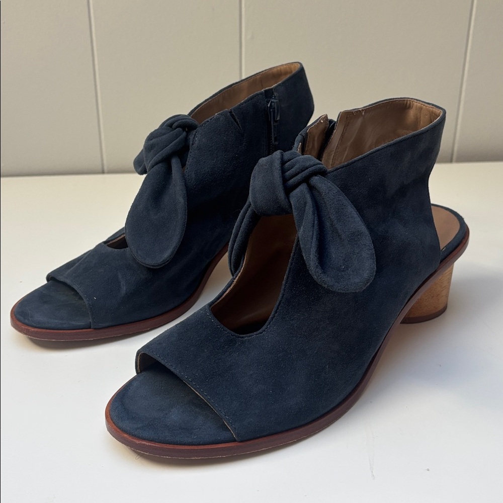 Bernardo Blue Open-Toe Heeled Sandals